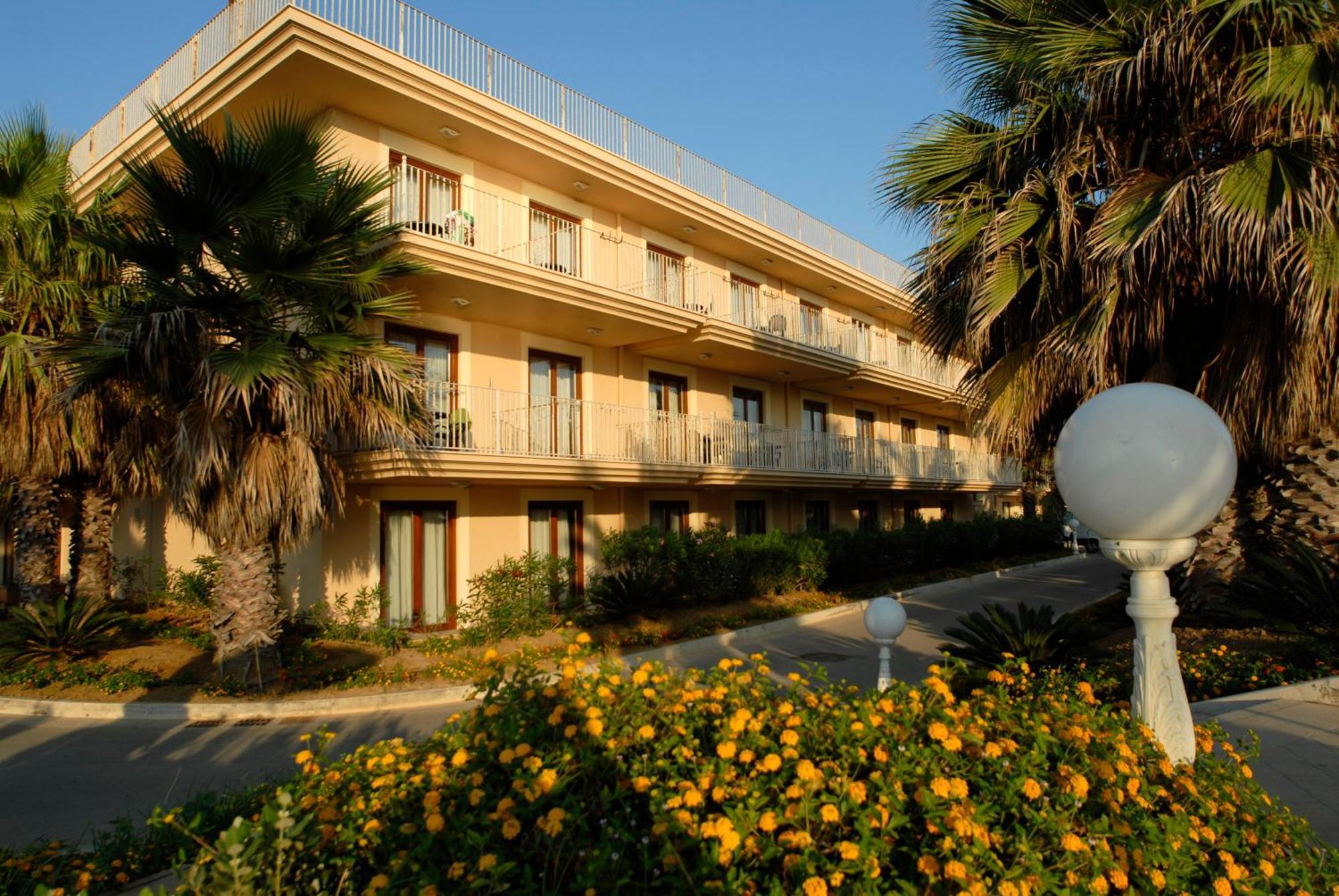 Dioscuri Bay Palace Сан-Леоне Екстер'єр фото